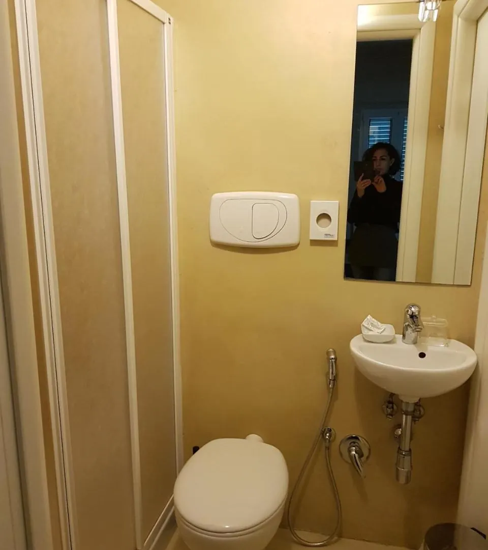 B&B La Sicilia A Tavola Pisa 0*,  Italy